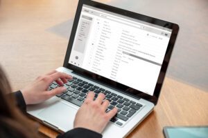 Automatic Emails in Victoury